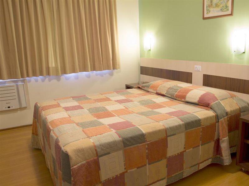 Rede Andrade Mercado Hotel Куритиба Екстериор снимка