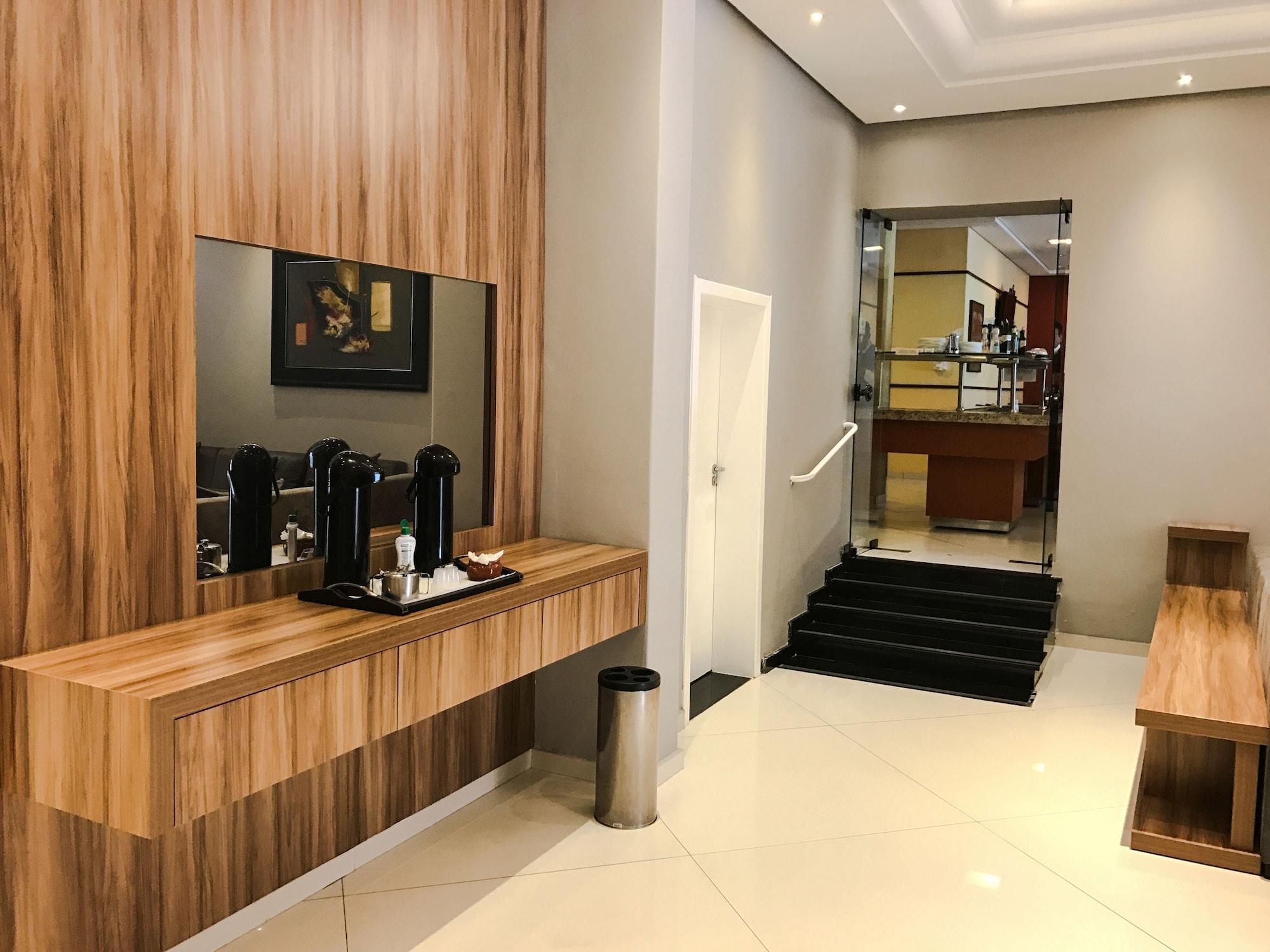 Rede Andrade Mercado Hotel Куритиба Екстериор снимка