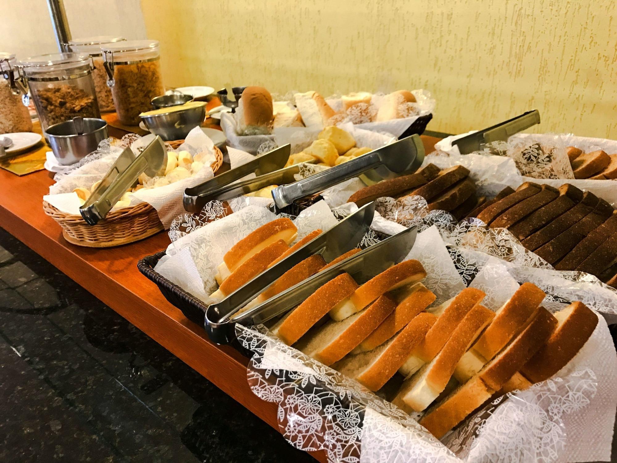 Rede Andrade Mercado Hotel Куритиба Екстериор снимка