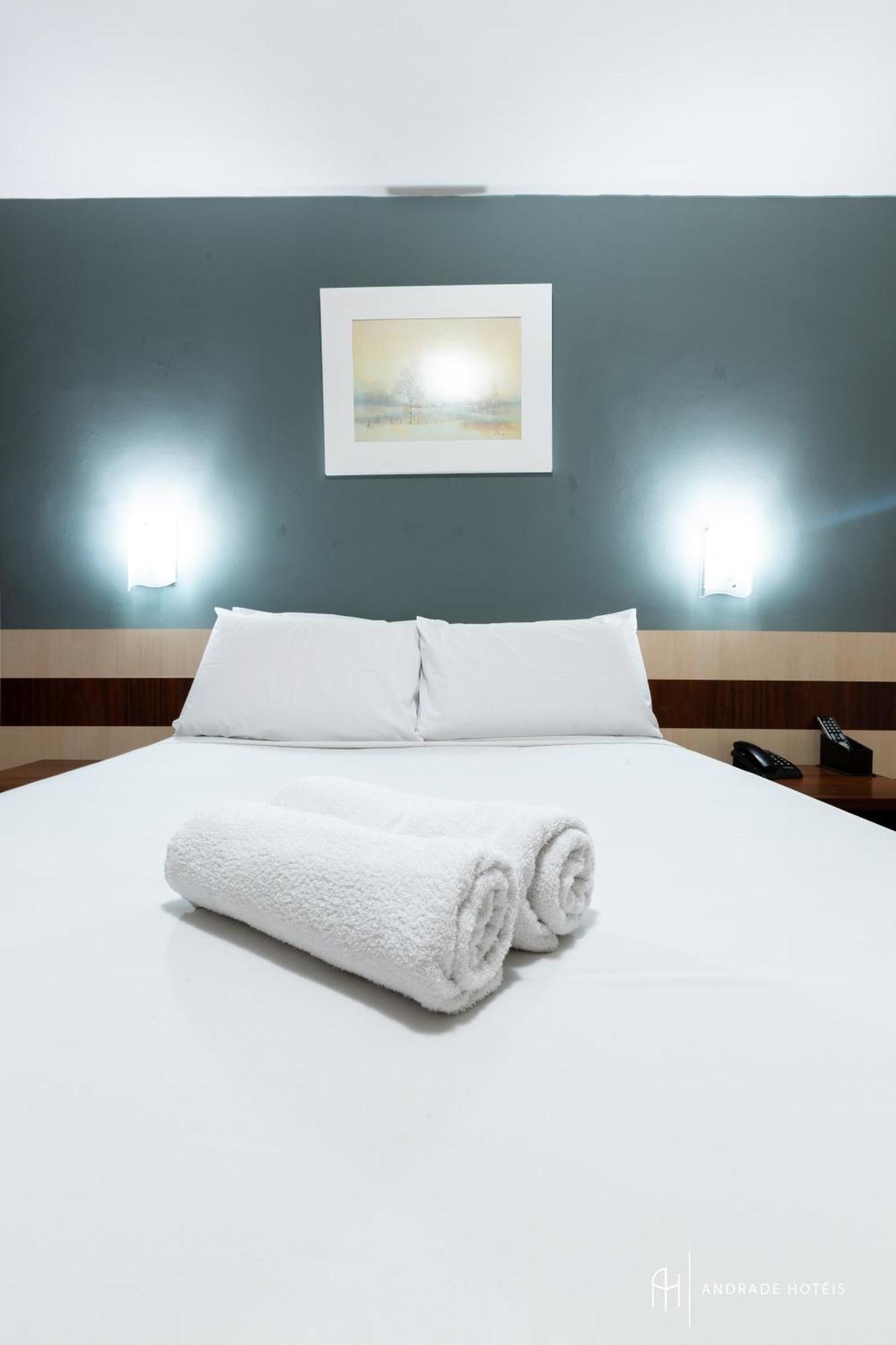 Rede Andrade Mercado Hotel Куритиба Екстериор снимка