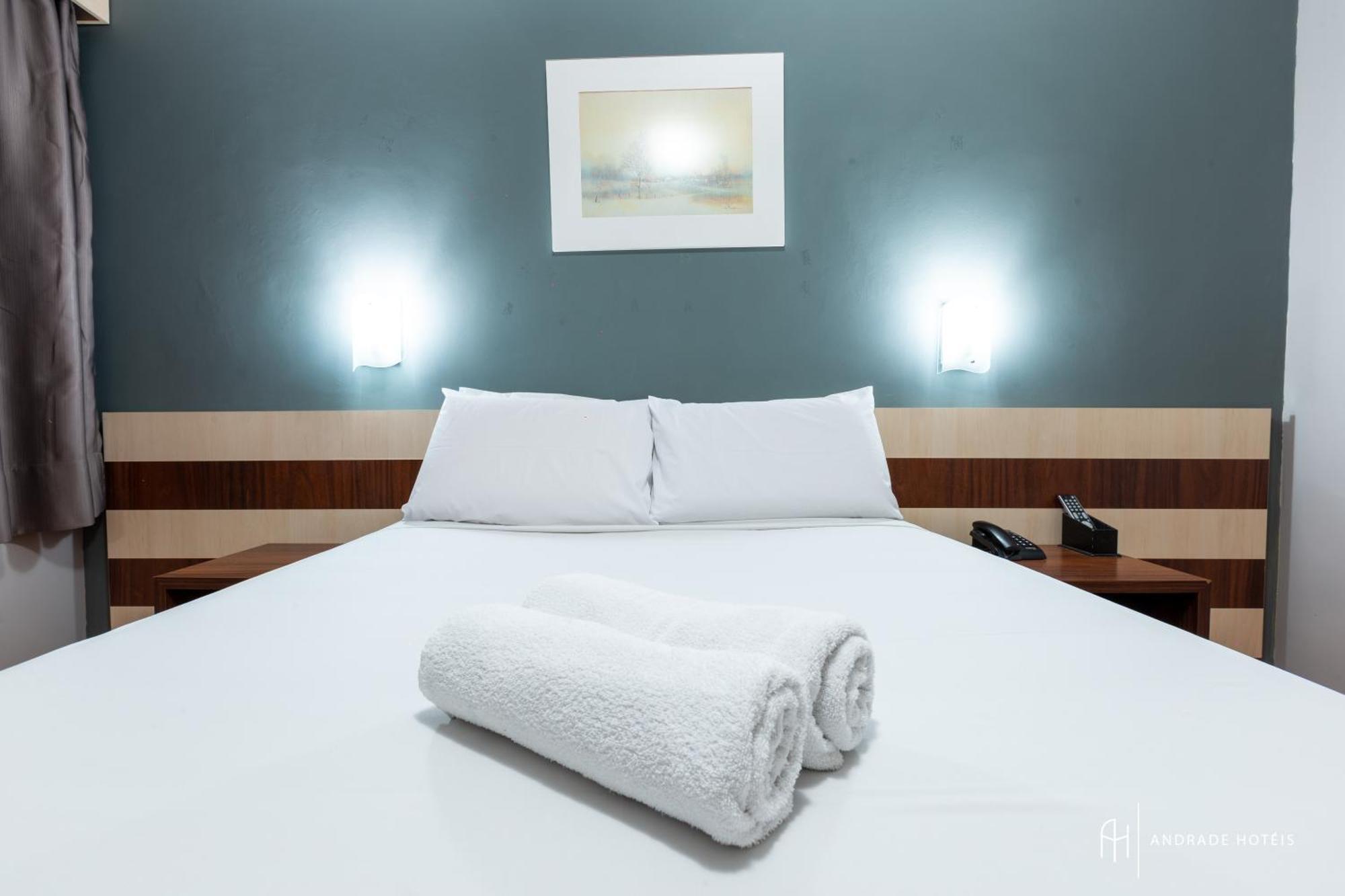 Rede Andrade Mercado Hotel Куритиба Екстериор снимка